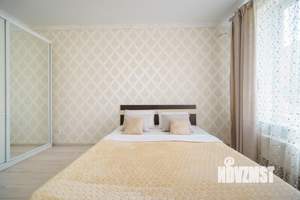2-к квартира, посуточно, 75м2, 1/1 этаж