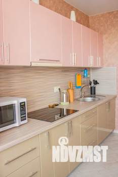 1-к квартира, посуточно, 42м2, 13/18 этаж