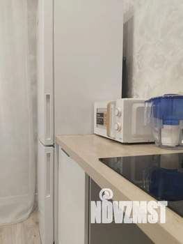 1-к квартира, посуточно, 38м2, 13/16 этаж