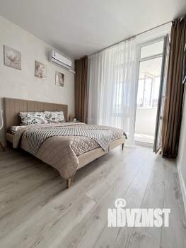Студия квартира, посуточно, 32м2, 8/24 этаж