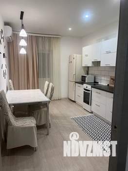 2-к квартира, посуточно, 65м2, 2/18 этаж