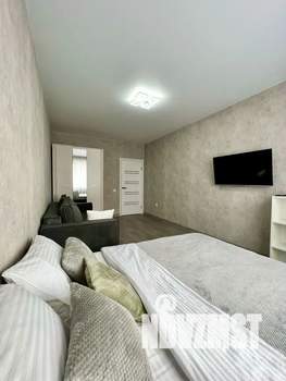 1-к квартира, посуточно, 42м2, 20/24 этаж