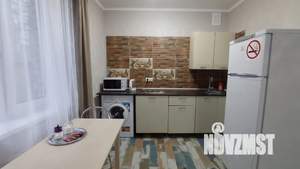 Студия квартира, посуточно, 30м2, 1/3 этаж