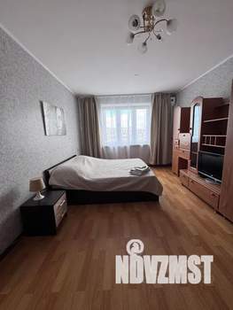 1-к квартира, посуточно, 40м2, 9/16 этаж