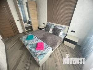 1-к квартира, посуточно, 35м2, 12/25 этаж