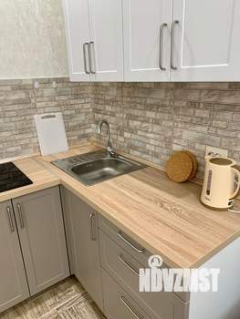 Студия квартира, посуточно, 30м2, 1/19 этаж