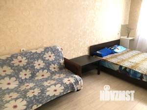 1-к квартира, посуточно, 38м2, 8/22 этаж
