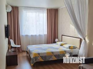 1-к квартира, посуточно, 43м2, 2/10 этаж