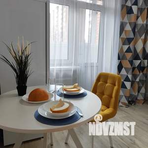 1-к квартира, посуточно, 38м2, 13/18 этаж