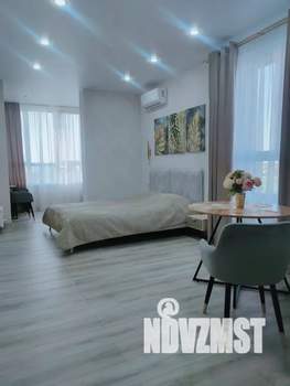 Студия квартира, посуточно, 35м2, 11/18 этаж