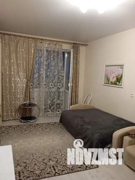 Студия квартира, посуточно, 33м2, 23/24 этаж