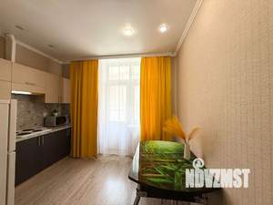 1-к квартира, посуточно, 38м2, 2/18 этаж