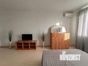 1-к квартира, посуточно, 52м2, 16/16 этаж