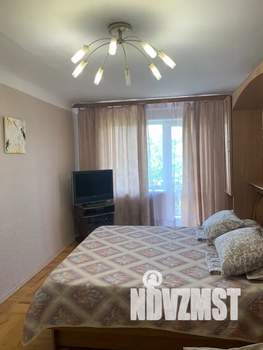 1-к квартира, посуточно, 30м2, 5/5 этаж