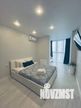 Студия квартира, посуточно, 30м2, 13/24 этаж