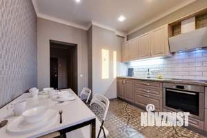 1-к квартира, посуточно, 50м2, 1/1 этаж