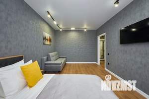 1-к квартира, посуточно, 38м2, 7/17 этаж