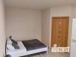 1-к квартира, посуточно, 42м2, 2/17 этаж