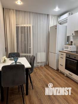 1-к квартира, посуточно, 38м2, 18/24 этаж