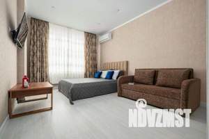 1-к квартира, посуточно, 40м2, 10/18 этаж