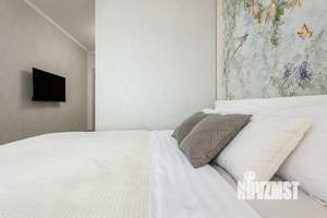 1-к квартира, посуточно, 40м2, 18/25 этаж