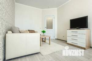 1-к квартира, посуточно, 40м2, 18/25 этаж