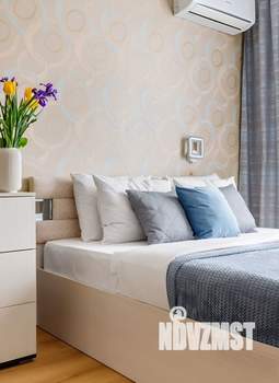 1-к квартира, посуточно, 42м2, 8/25 этаж