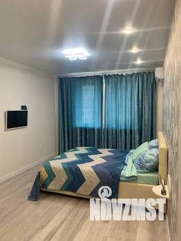 1-к квартира, посуточно, 35м2, 14/21 этаж