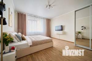 2-к квартира, посуточно, 66м2, 7/18 этаж