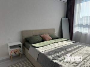 1-к квартира, посуточно, 40м2, 18/18 этаж