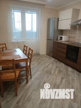 1-к квартира, посуточно, 42м2, 3/20 этаж