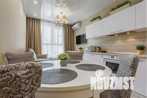 2-к квартира, посуточно, 60м2, 1/25 этаж