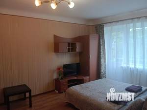 1-к квартира, посуточно, 40м2, 2/3 этаж