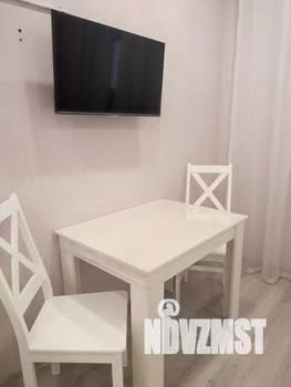 Студия квартира, посуточно, 27м2, 12/18 этаж