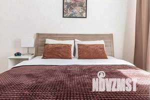 2-к квартира, посуточно, 65м2, 1/17 этаж