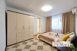 2-к квартира, посуточно, 48м2, 8/10 этаж