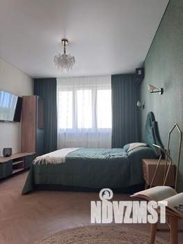 Студия квартира, посуточно, 40м2, 6/18 этаж