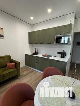 1-к квартира, посуточно, 38м2, 8/17 этаж