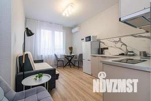1-к квартира, посуточно, 35м2, 6/18 этаж