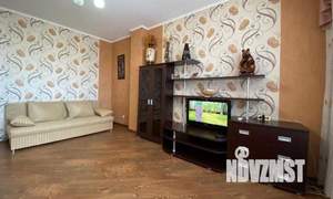 2-к квартира, посуточно, 64м2, 1/1 этаж