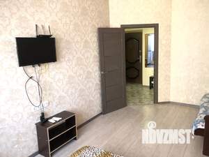 1-к квартира, посуточно, 38м2, 8/22 этаж