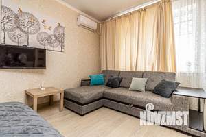 1-к квартира, посуточно, 38м2, 3/6 этаж