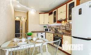 1-к квартира, посуточно, 49м2, 1/1 этаж