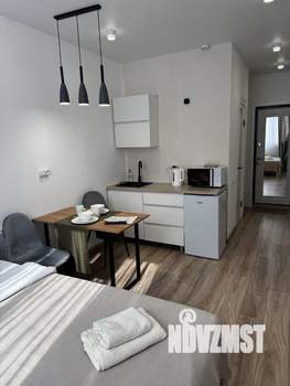 Студия квартира, посуточно, 15м2, 1/17 этаж