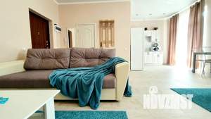 Студия квартира, посуточно, 41м2, 3/10 этаж