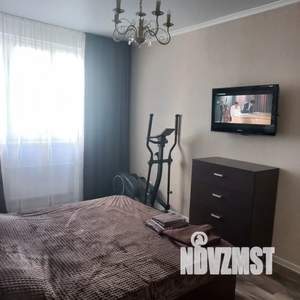 1-к квартира, посуточно, 45м2, 8/18 этаж