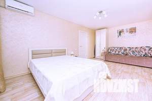 1-к квартира, посуточно, 42м2, 4/9 этаж