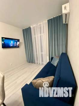 Студия квартира, посуточно, 42м2, 11/21 этаж