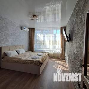 1-к квартира, посуточно, 41м2, 8/24 этаж