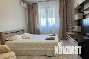 1-к квартира, посуточно, 37м2, 8/12 этаж